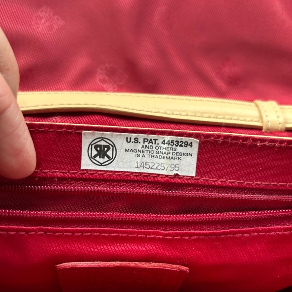 Blaine Trump Beige Leather crossbody Handbag - Picture 4 of 10